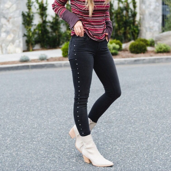 Levi's 710 Super Skinny Black studded jeans, Size 27 - Picture 1 of 5